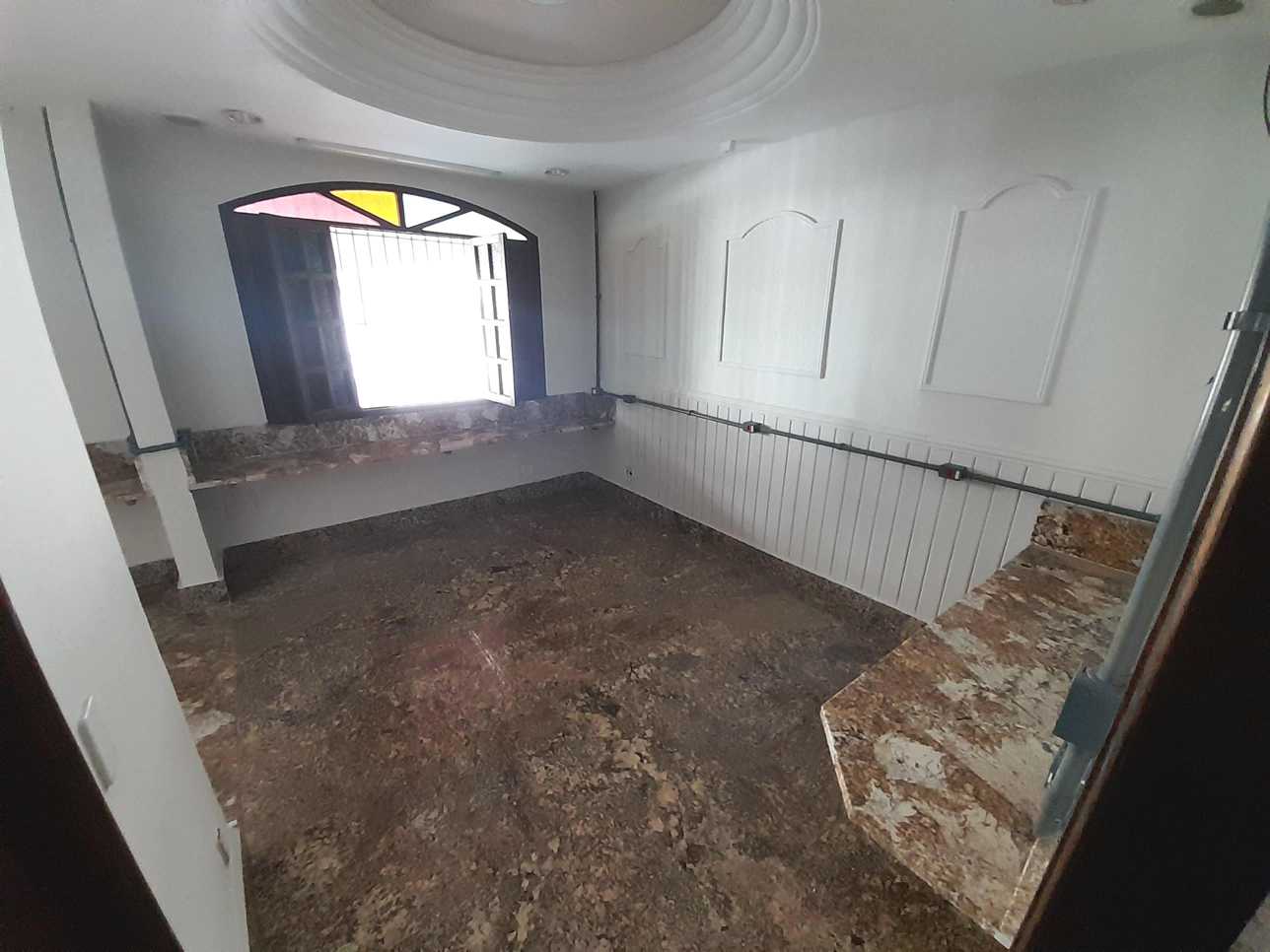 Casa para alugar com 5 quartos, 300m² - Foto 13