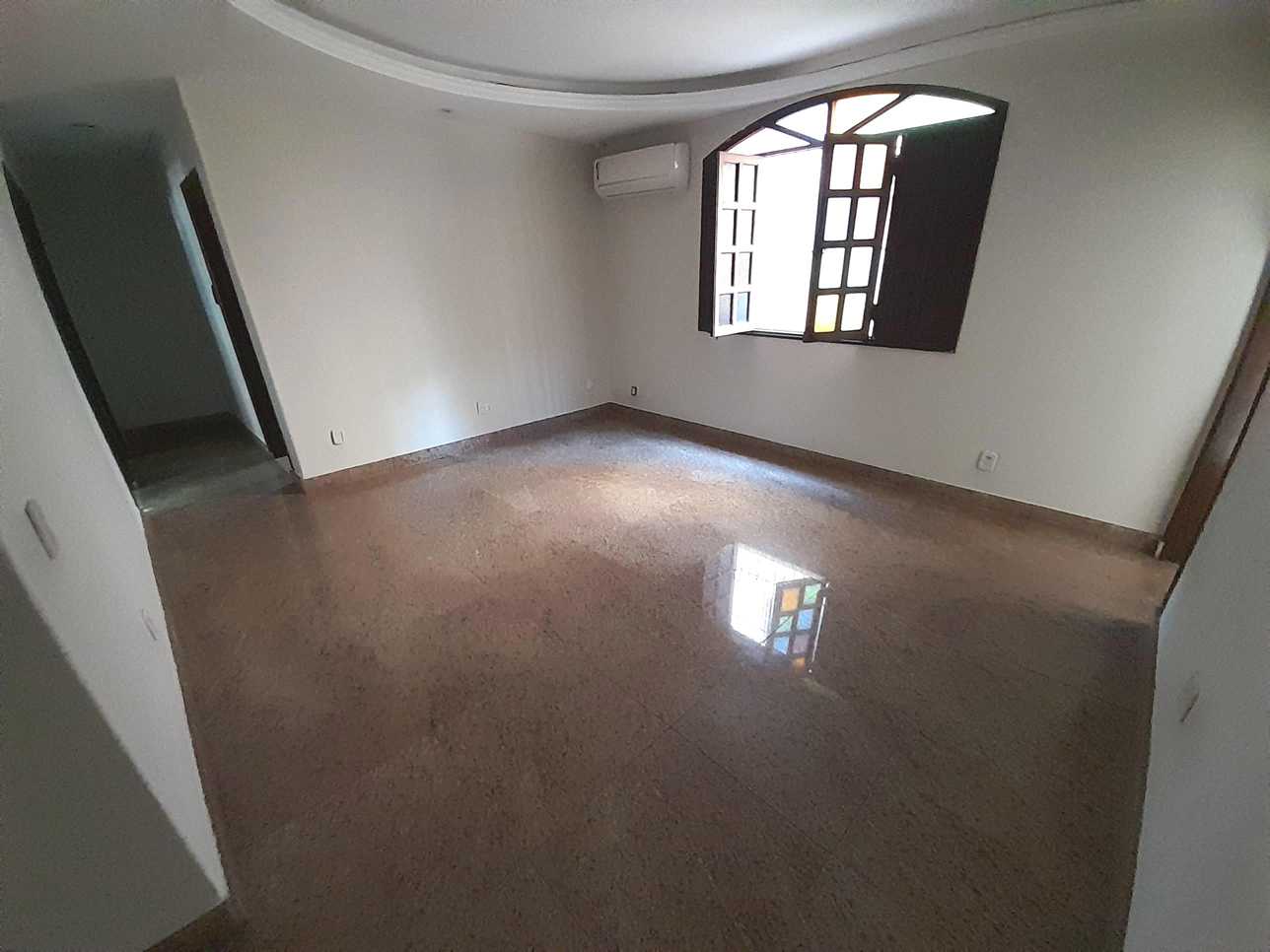 Casa para alugar com 5 quartos, 300m² - Foto 8