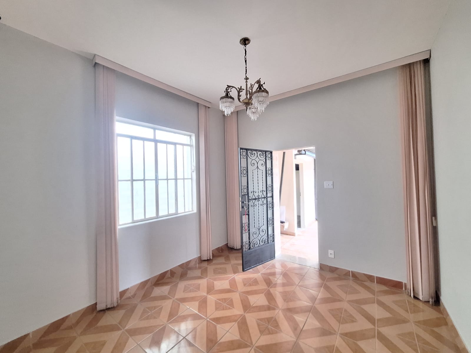 Casa para alugar com 3 quartos, 120m² - Foto 3