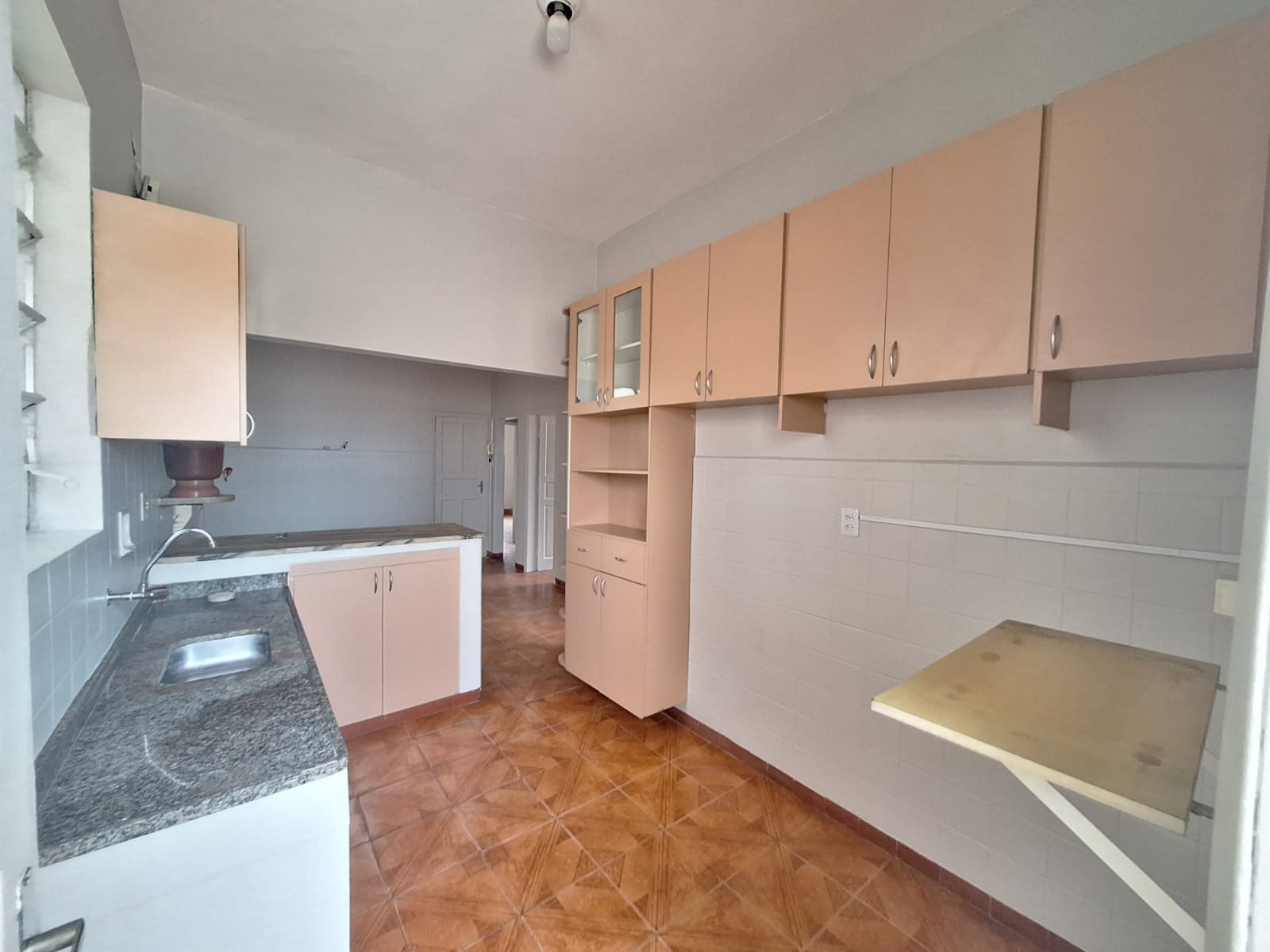 Casa para alugar com 3 quartos, 120m² - Foto 9