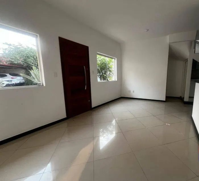 Casa de Condomínio à venda com 3 quartos, 100m² - Foto 2