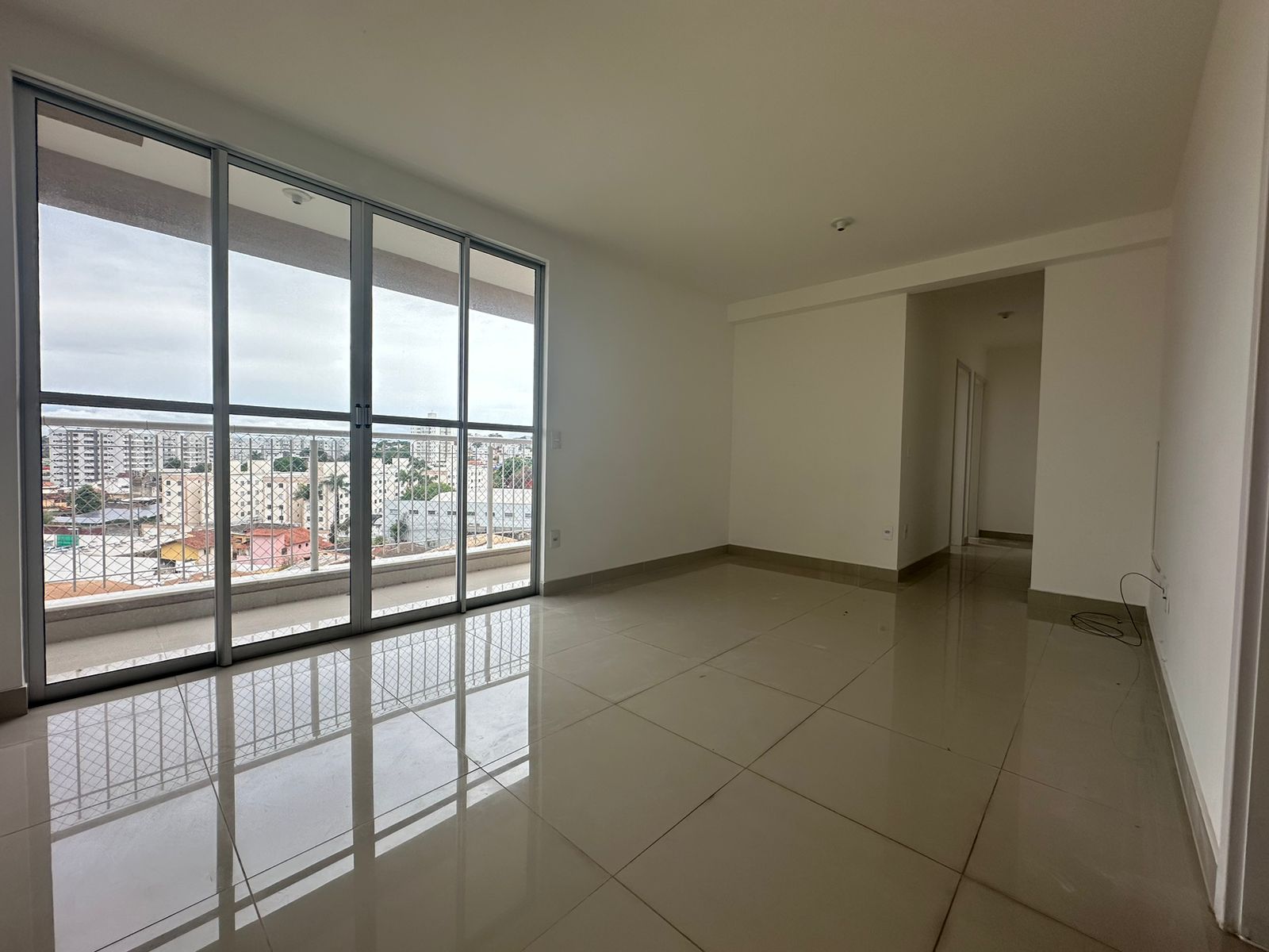 Apartamento à venda com 3 quartos, 80m² - Foto 1