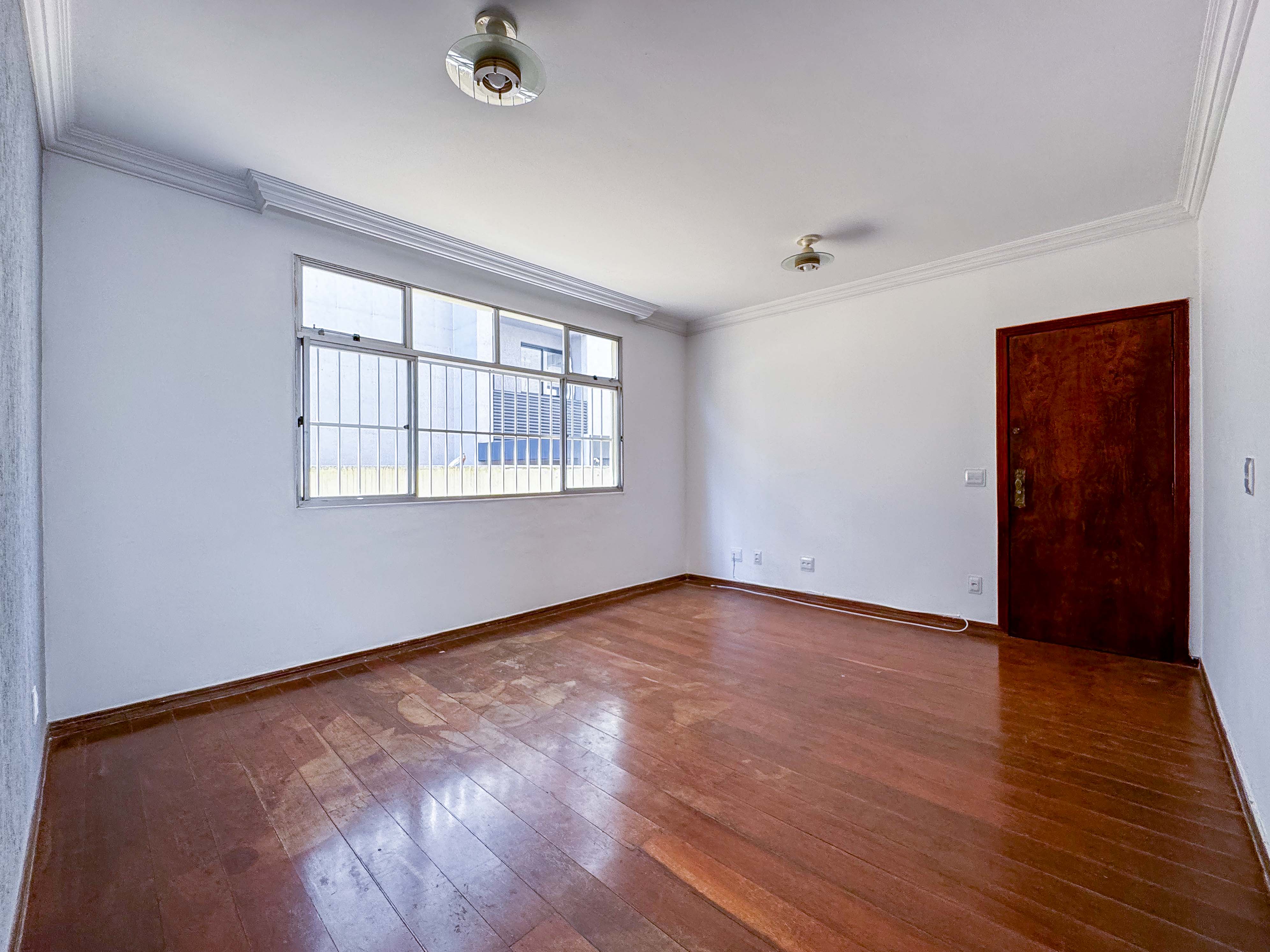 Apartamento à venda com 3 quartos, 95m² - Foto 1