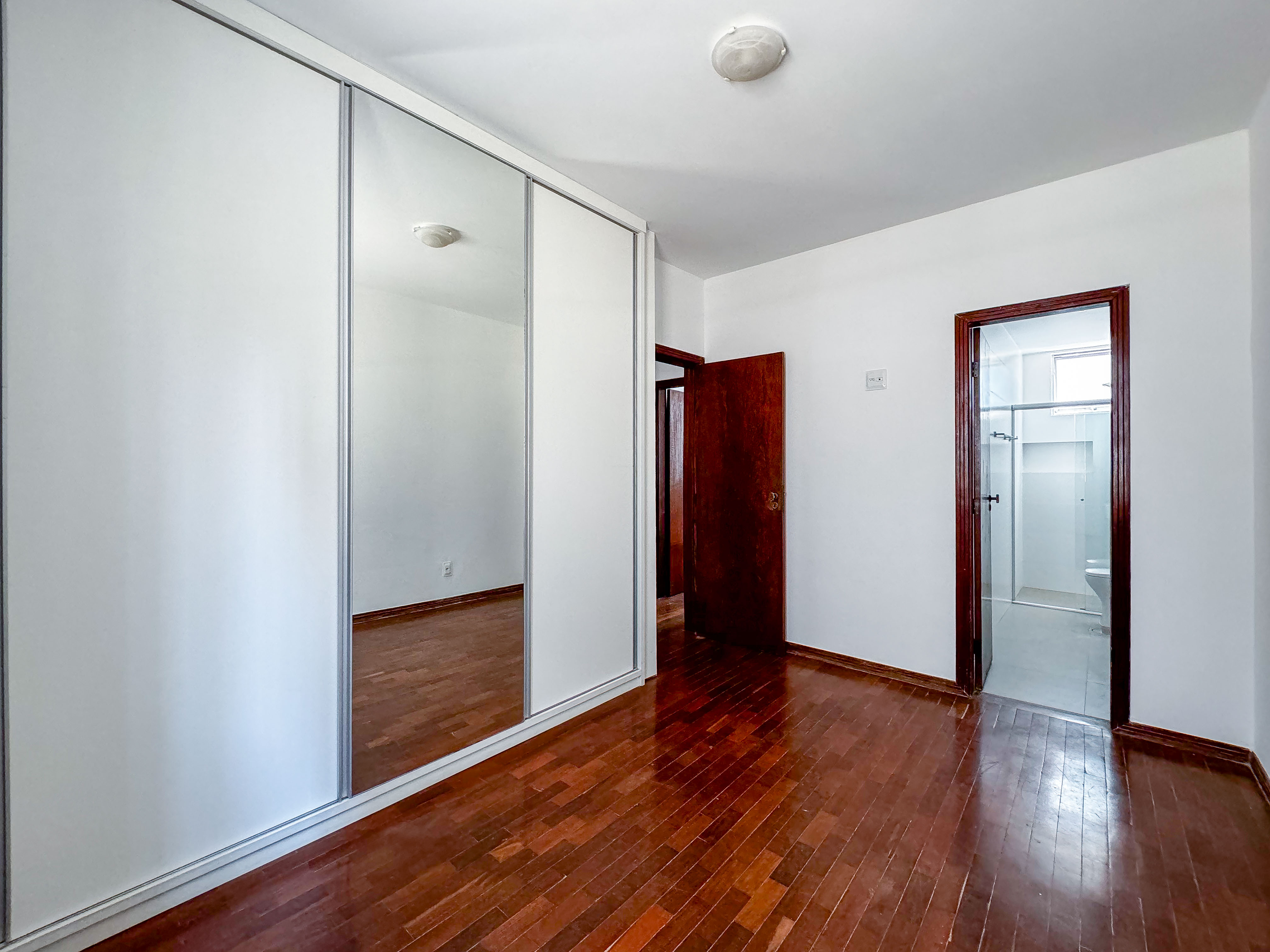 Apartamento à venda com 3 quartos, 95m² - Foto 11