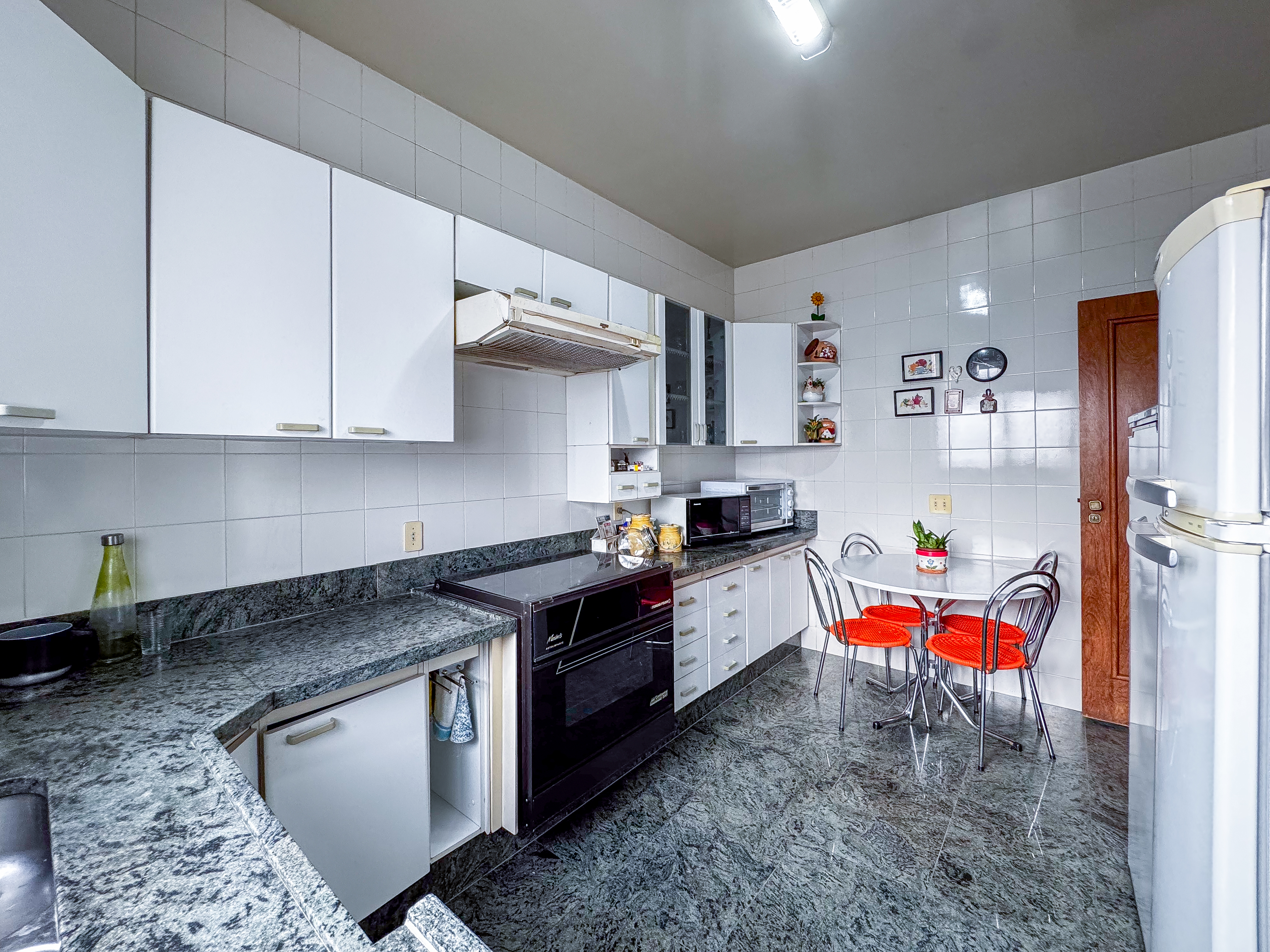 Apartamento à venda com 4 quartos, 160m² - Foto 13