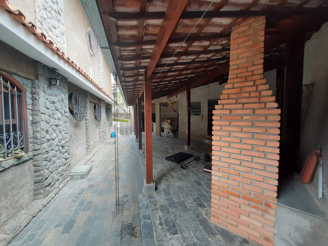 Casa à venda com 4 quartos, 200m² - Foto 8