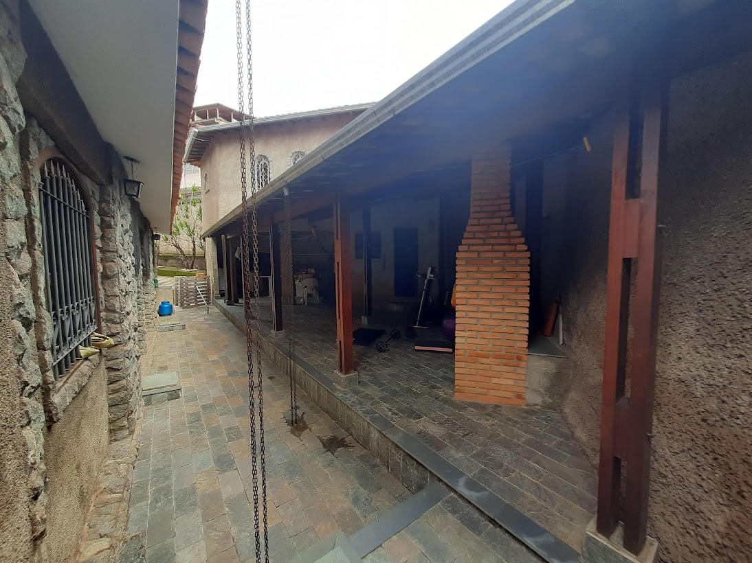 Casa à venda com 4 quartos, 200m² - Foto 7