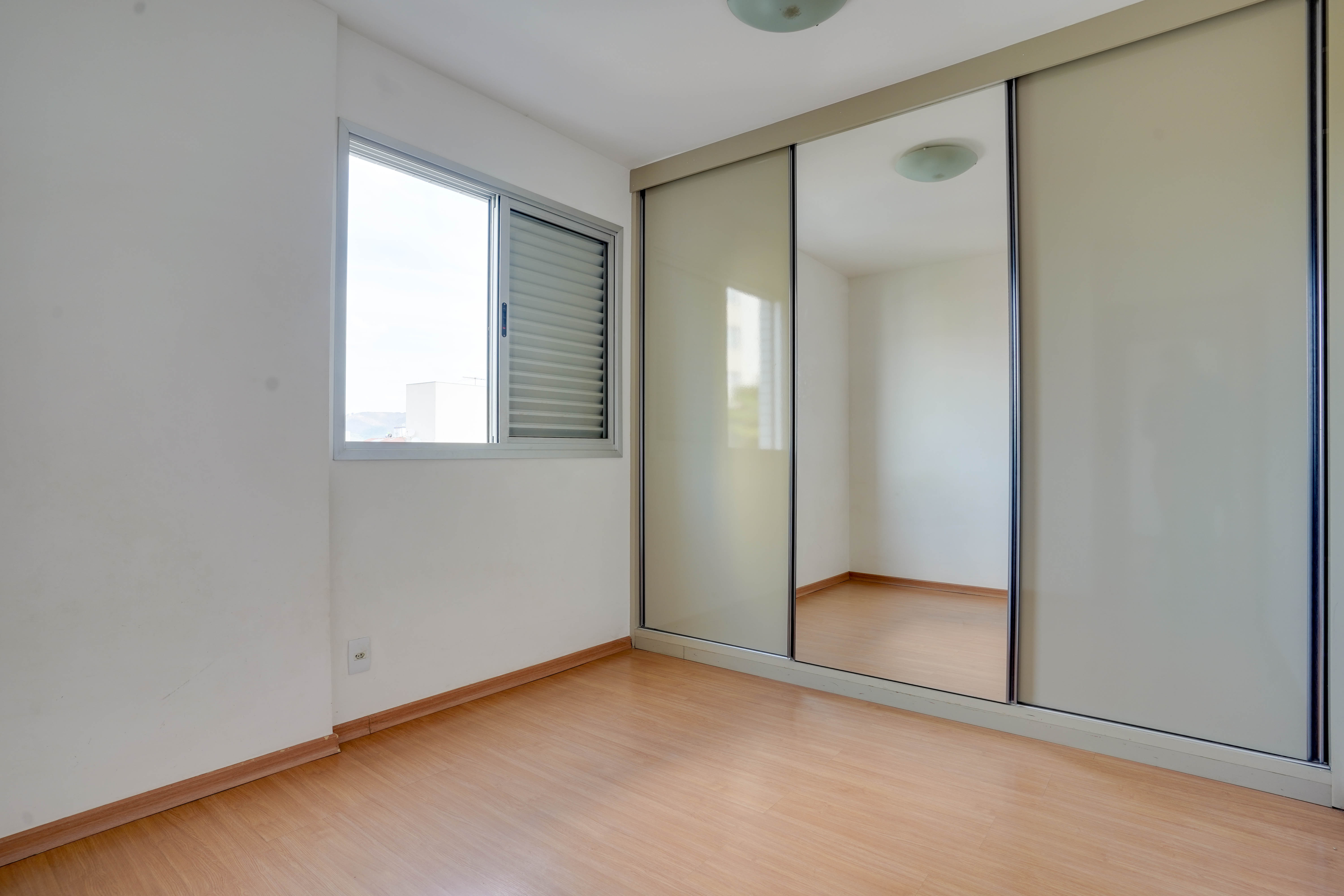 Apartamento à venda com 4 quartos, 137m² - Foto 14