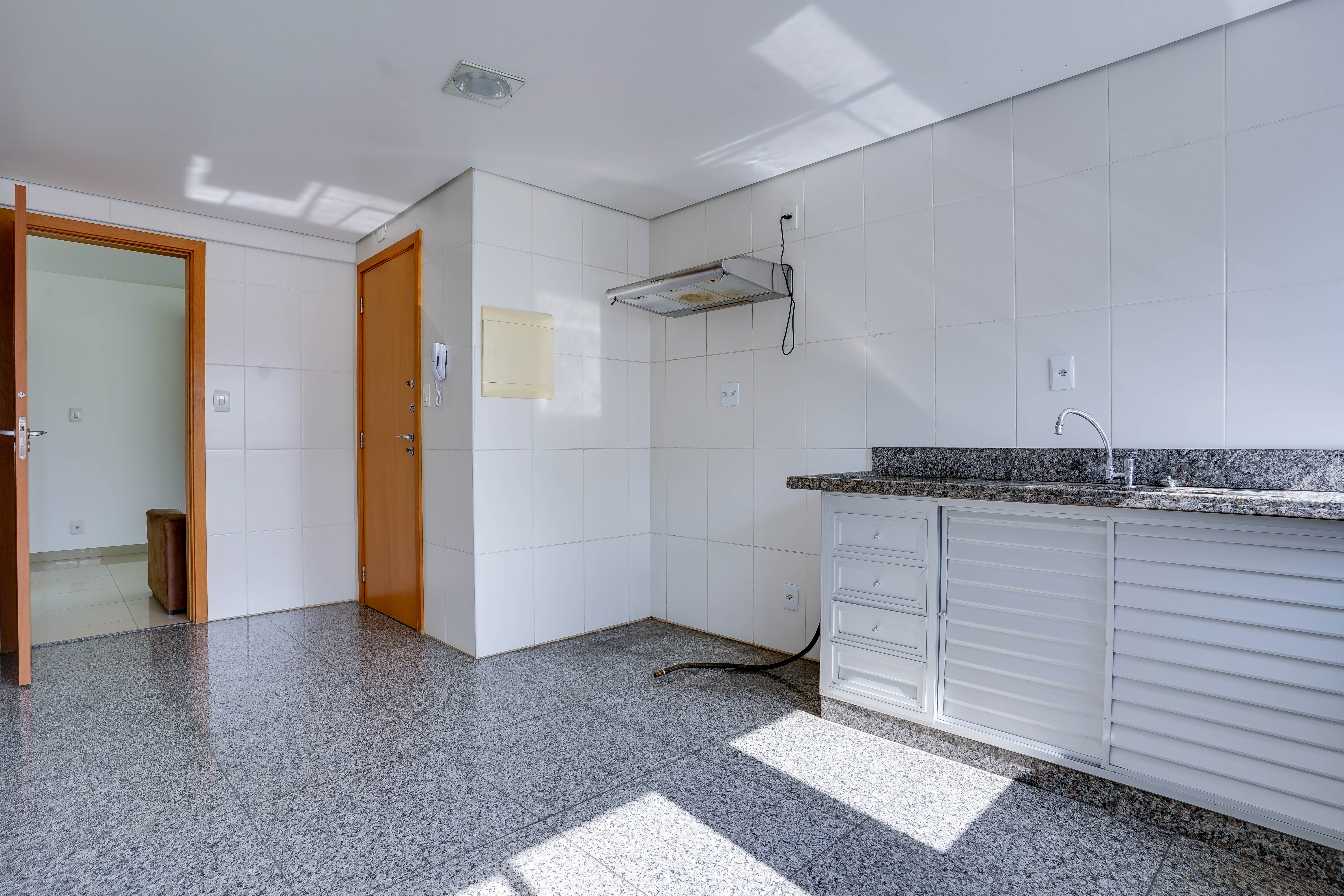 Apartamento à venda com 4 quartos, 137m² - Foto 10