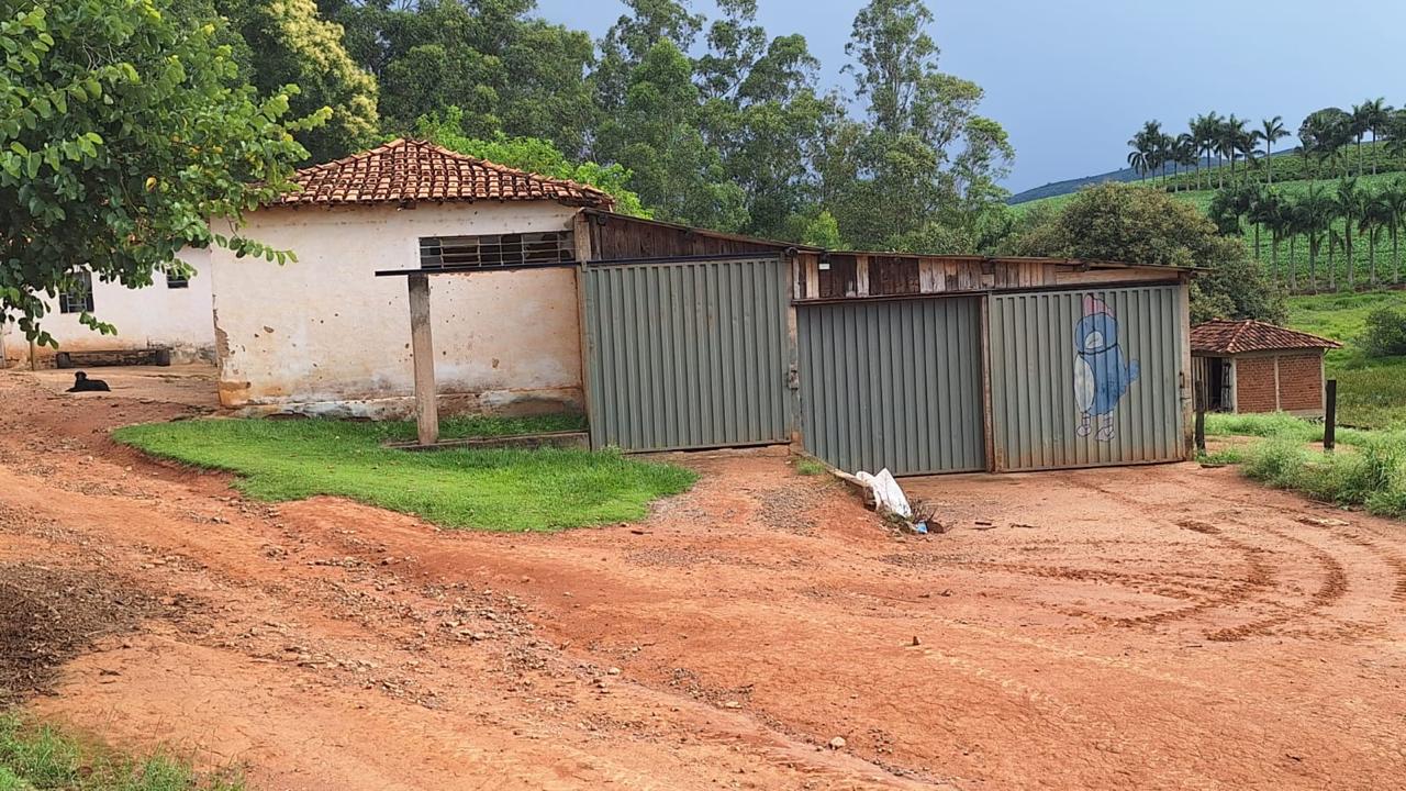 Chácara à venda com 3 quartos, 484m² - Foto 20