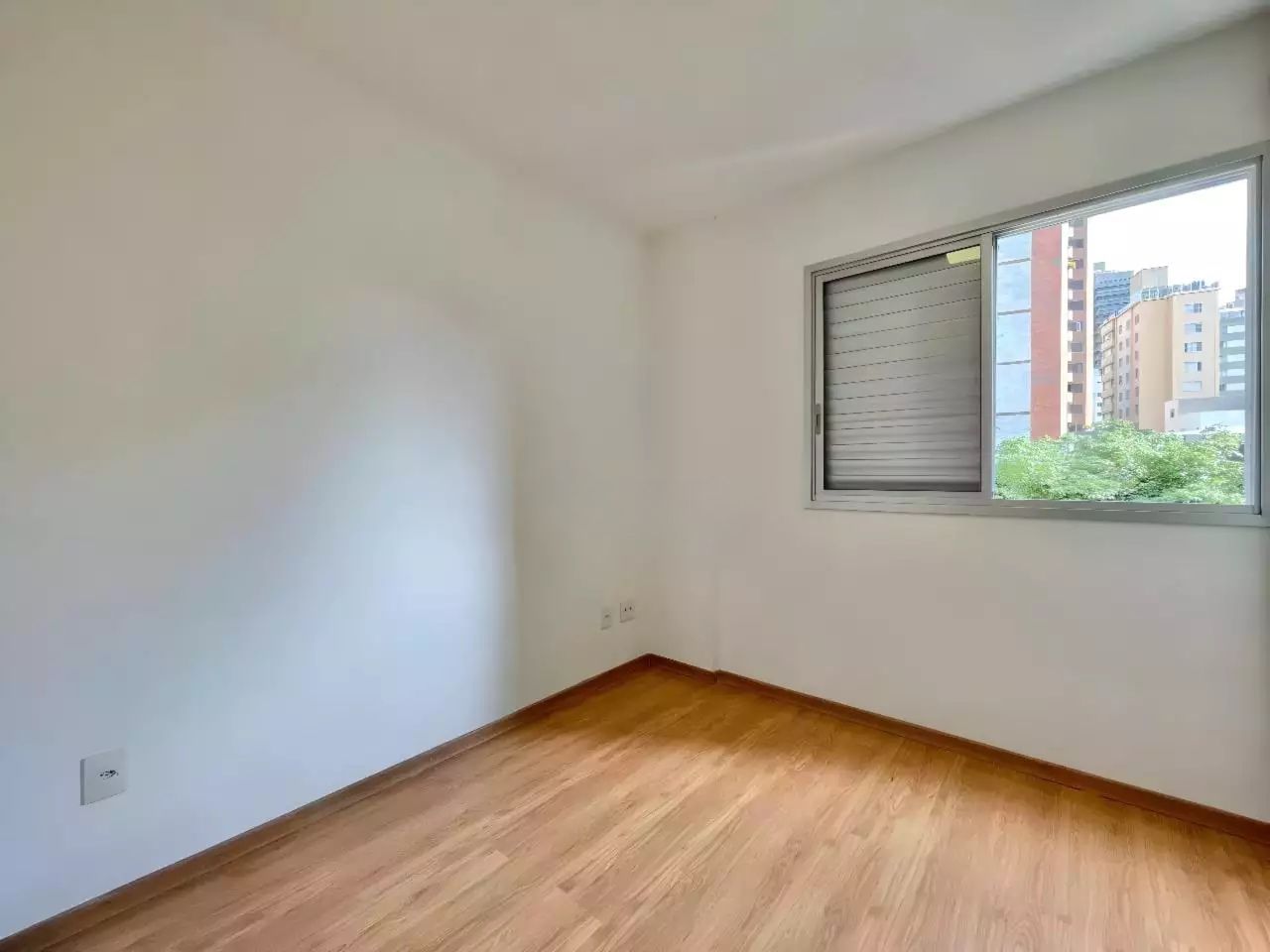 Apartamento à venda com 2 quartos, 63m² - Foto 12