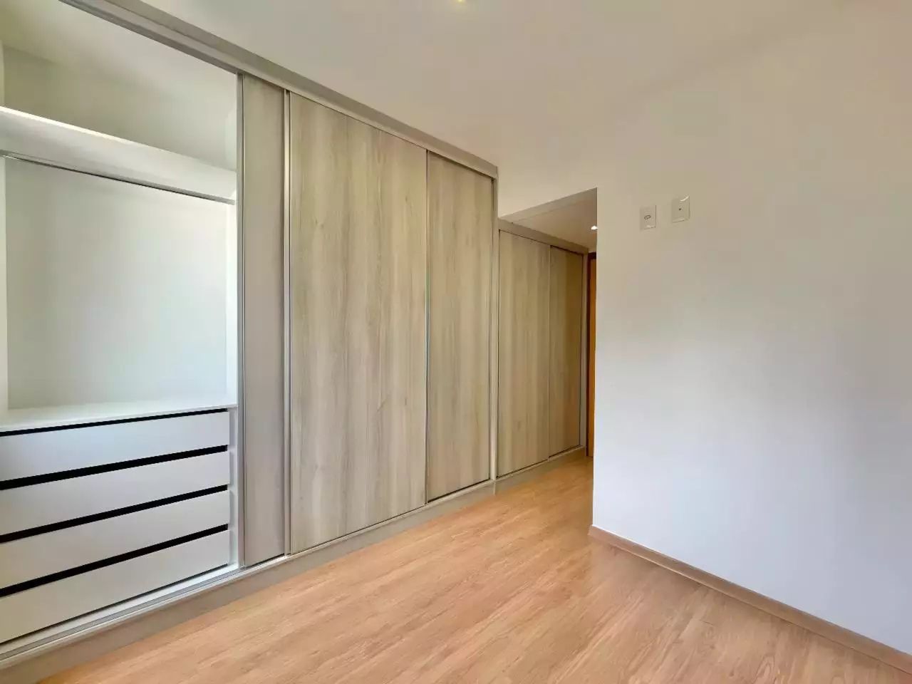 Apartamento à venda com 2 quartos, 63m² - Foto 10