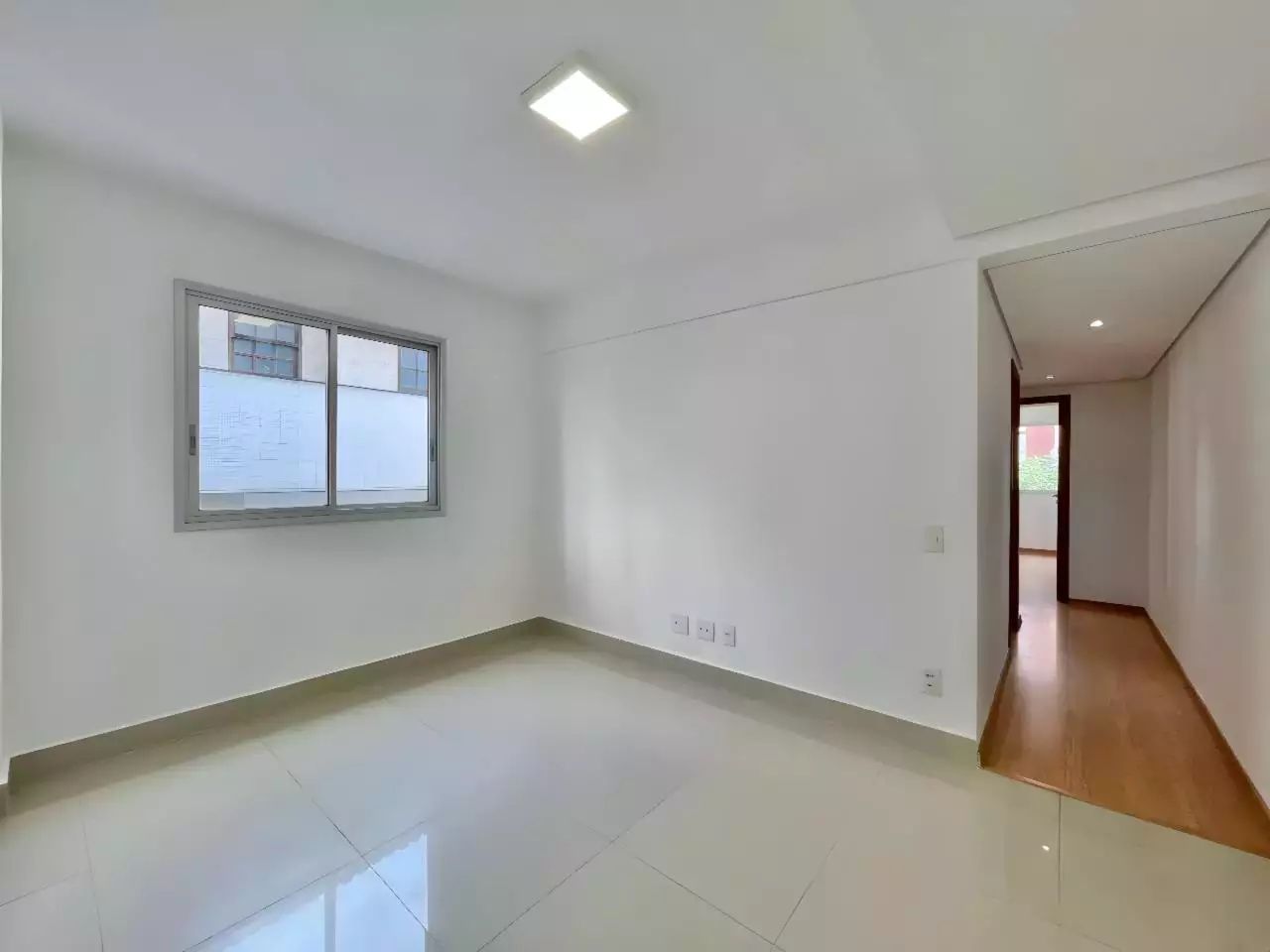 Apartamento à venda com 2 quartos, 63m² - Foto 3