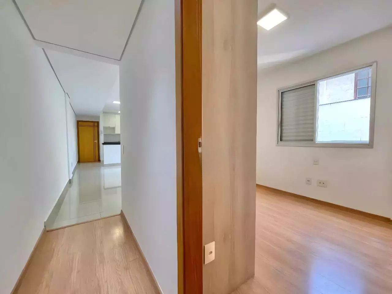 Apartamento à venda com 2 quartos, 63m² - Foto 8