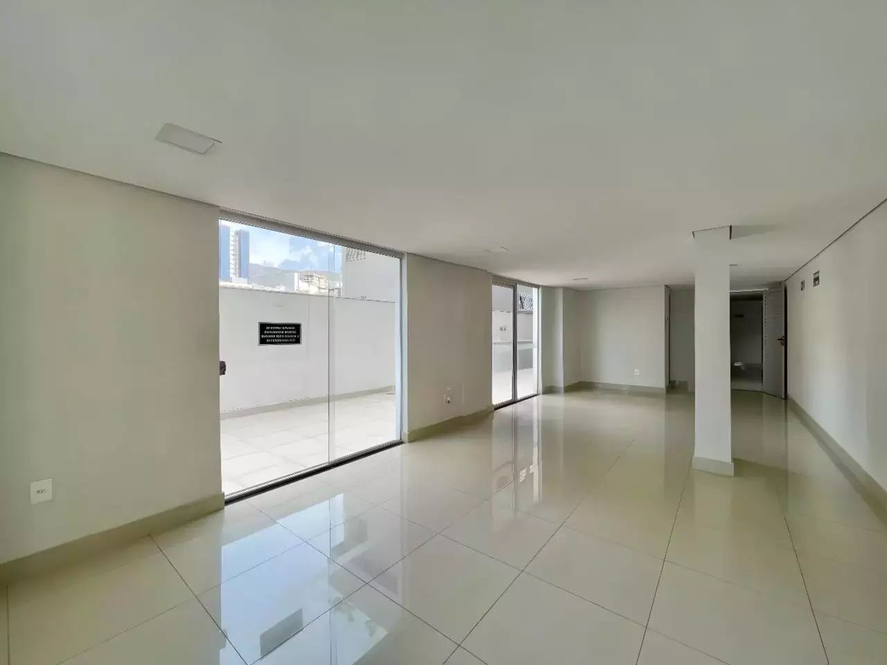 Apartamento à venda com 2 quartos, 63m² - Foto 21