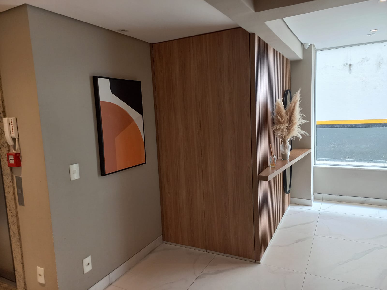 Apartamento para alugar com 4 quartos, 130m² - Foto 1