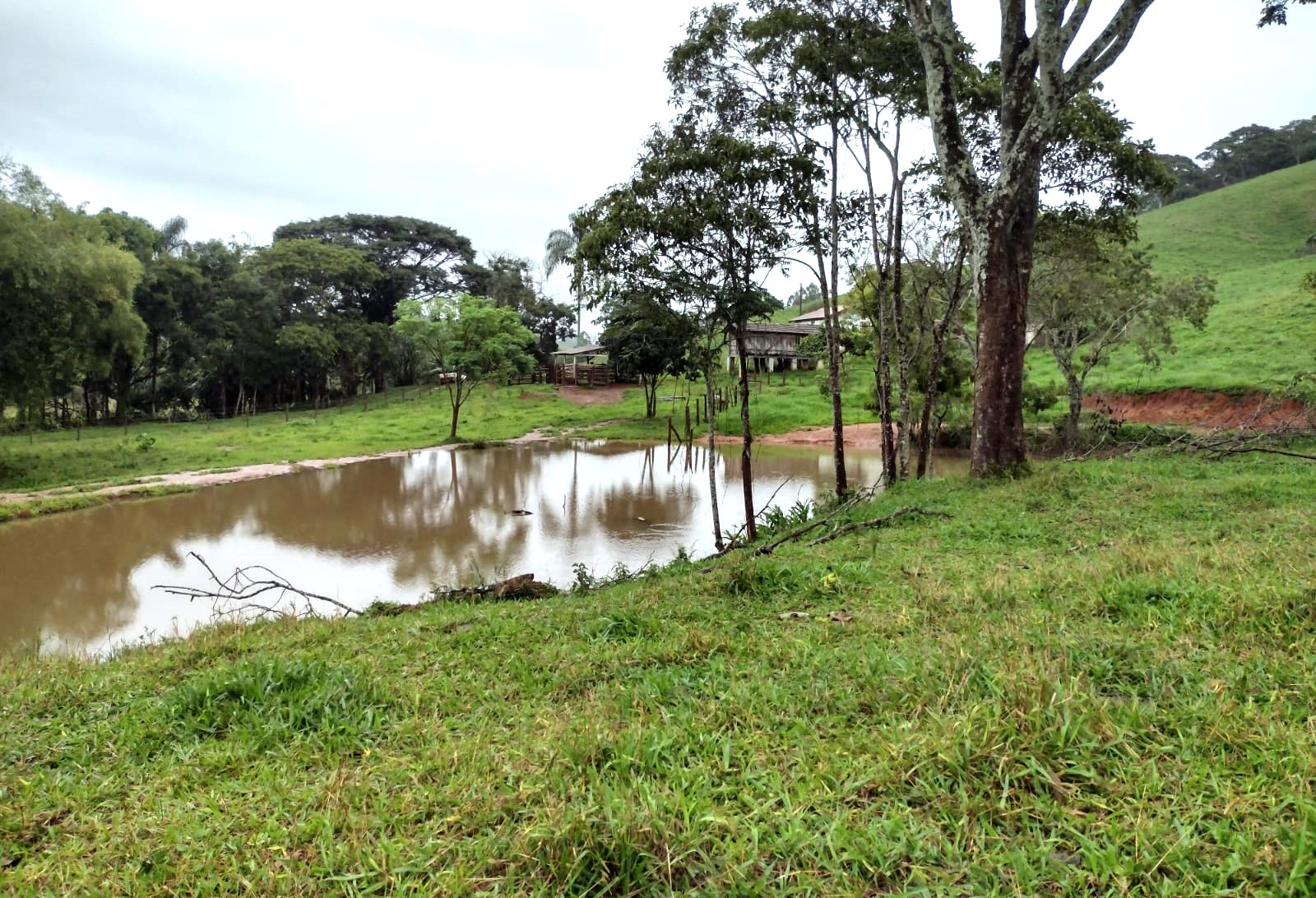 Chácara à venda com 2 quartos, 270000m² - Foto 20