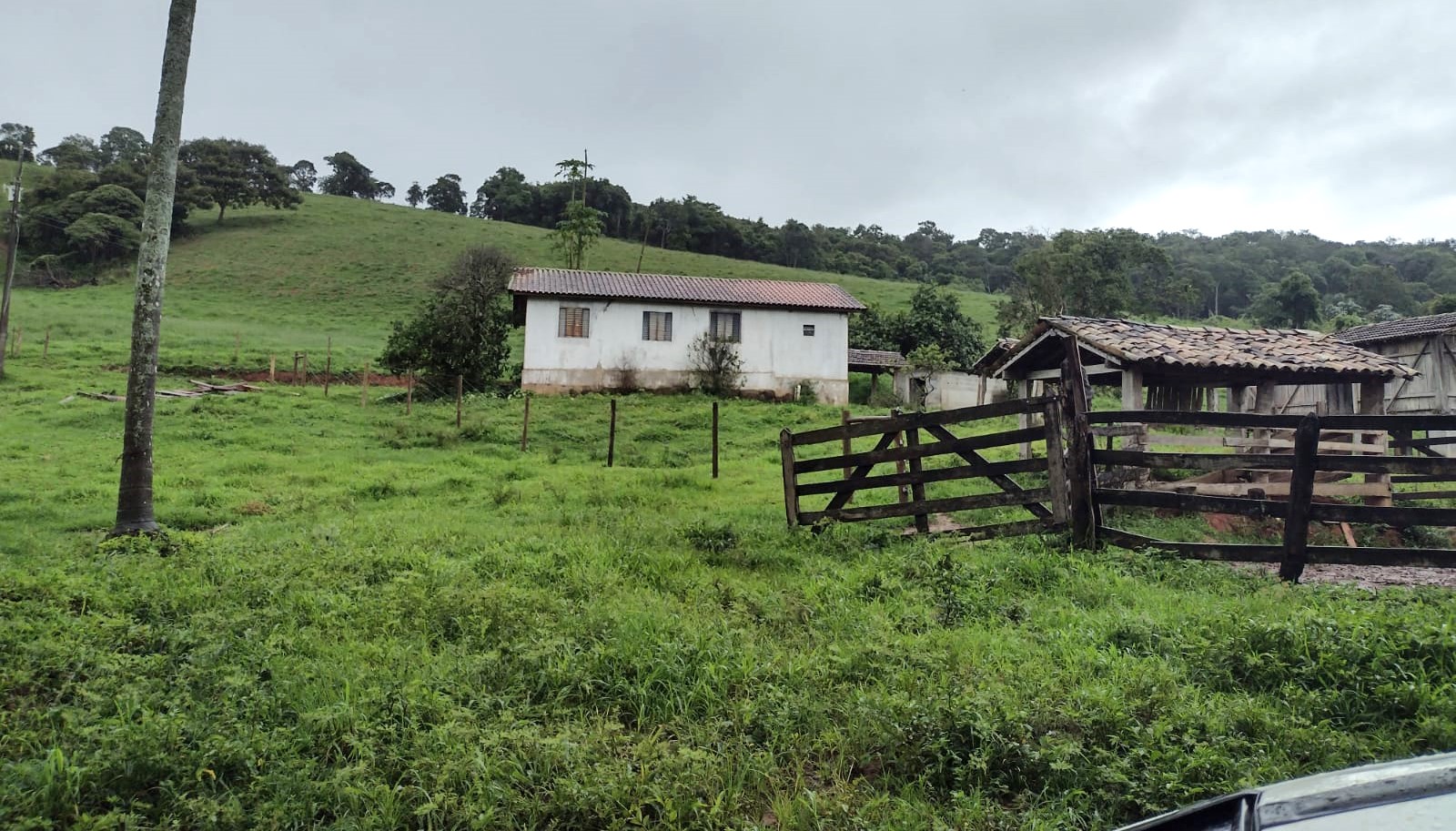 Chácara à venda com 2 quartos, 270000m² - Foto 1