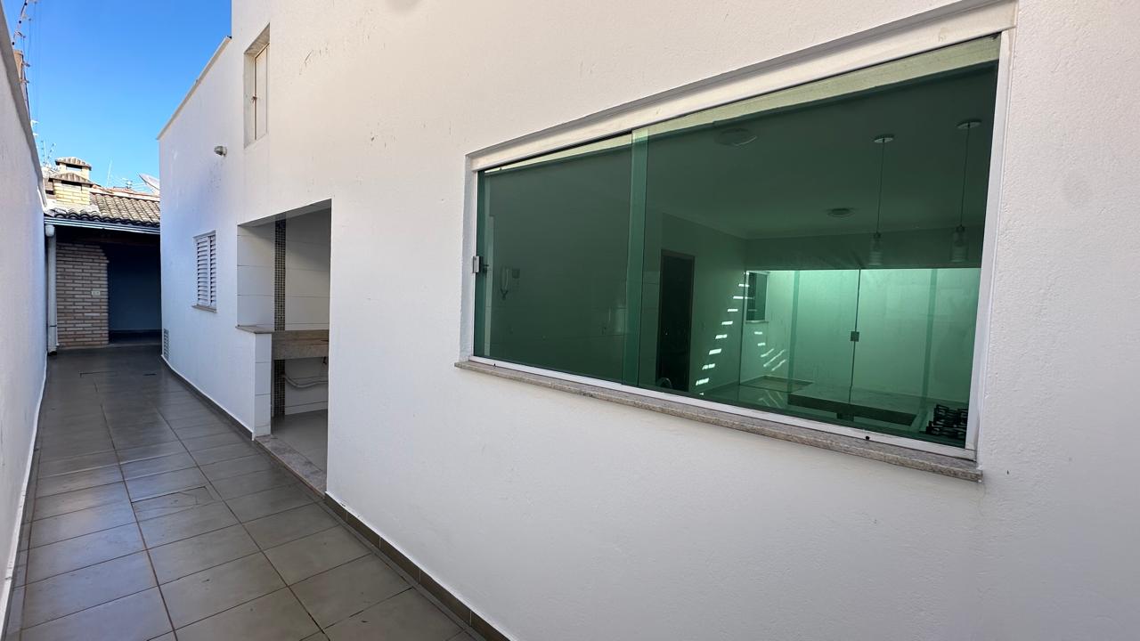 Casa à venda com 3 quartos, 150m² - Foto 5