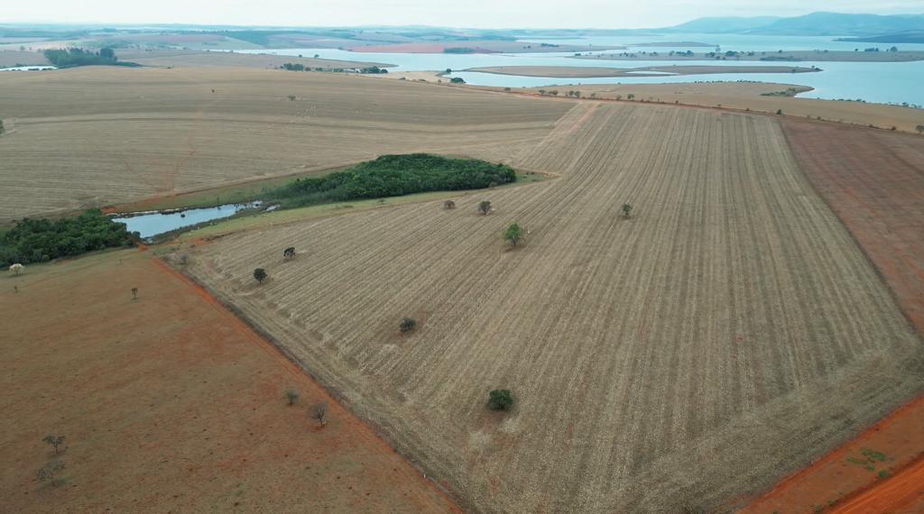 Chácara à venda com 1 quarto, 148000000m² - Foto 3