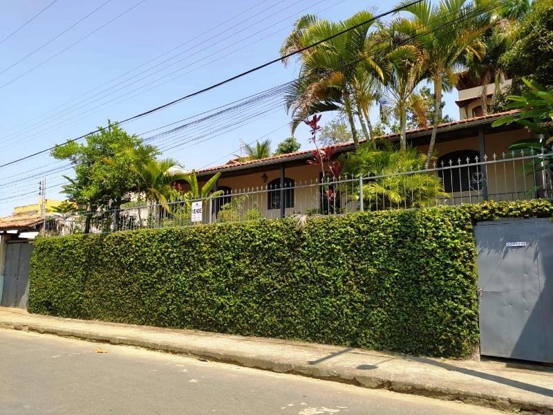 Casa à venda com 3 quartos, 110m² - Foto 1