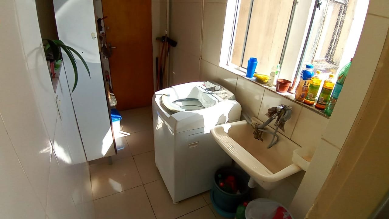 Apartamento à venda com 3 quartos, 75m² - Foto 8