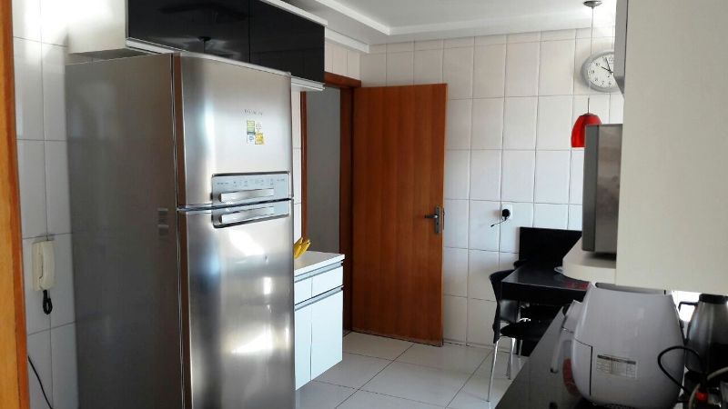 Apartamento à venda com 3 quartos, 127m² - Foto 4