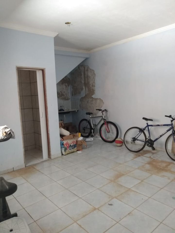 Casa à venda com 3 quartos, 120m² - Foto 3