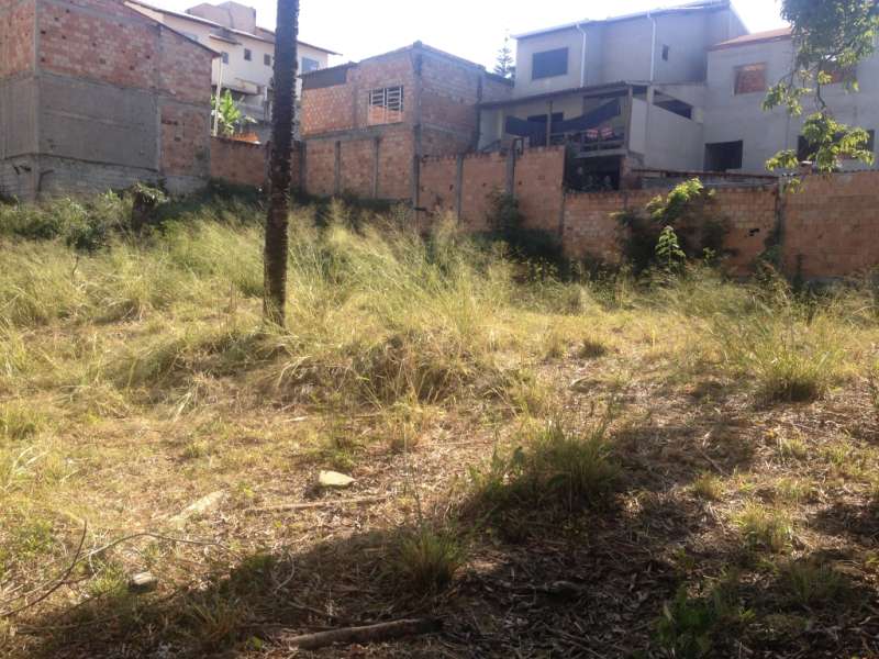 Terreno à venda, 1100m² - Foto 1