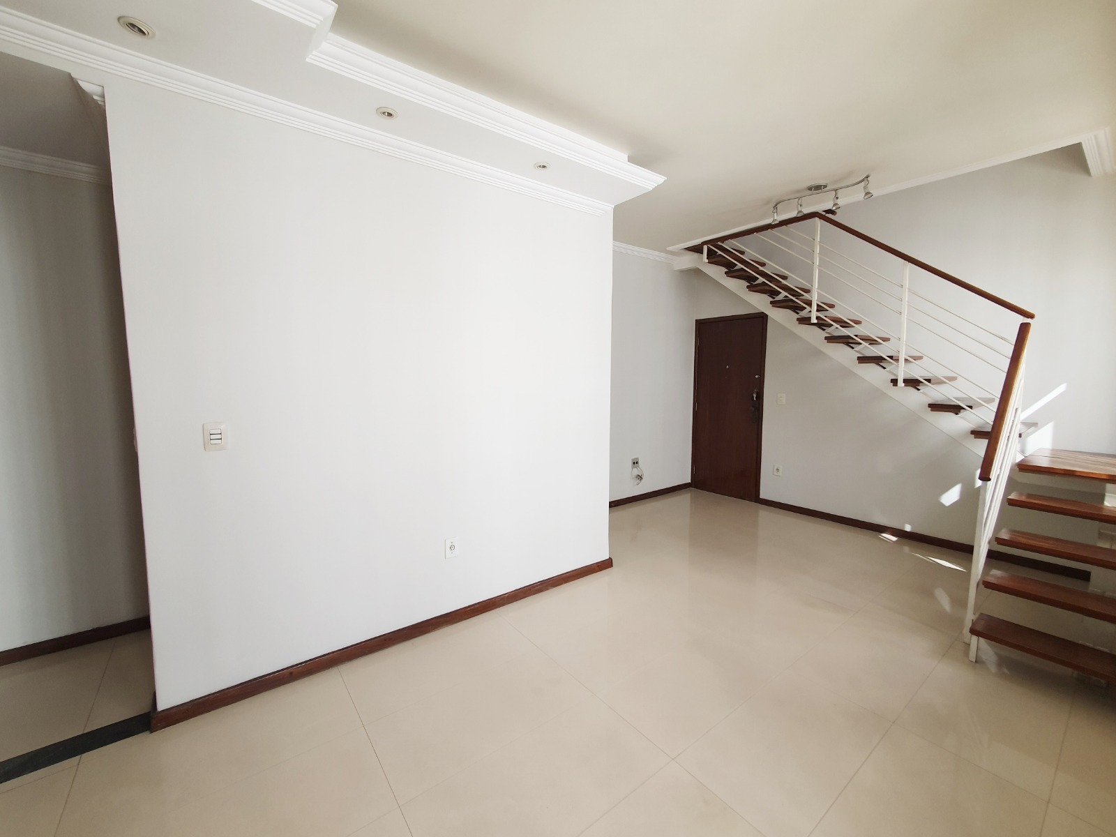 Cobertura à venda com 4 quartos, 185m² - Foto 2