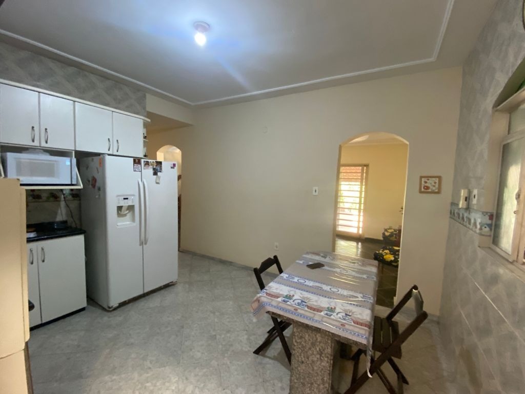 Casa à venda com 6 quartos, 360m² - Foto 17