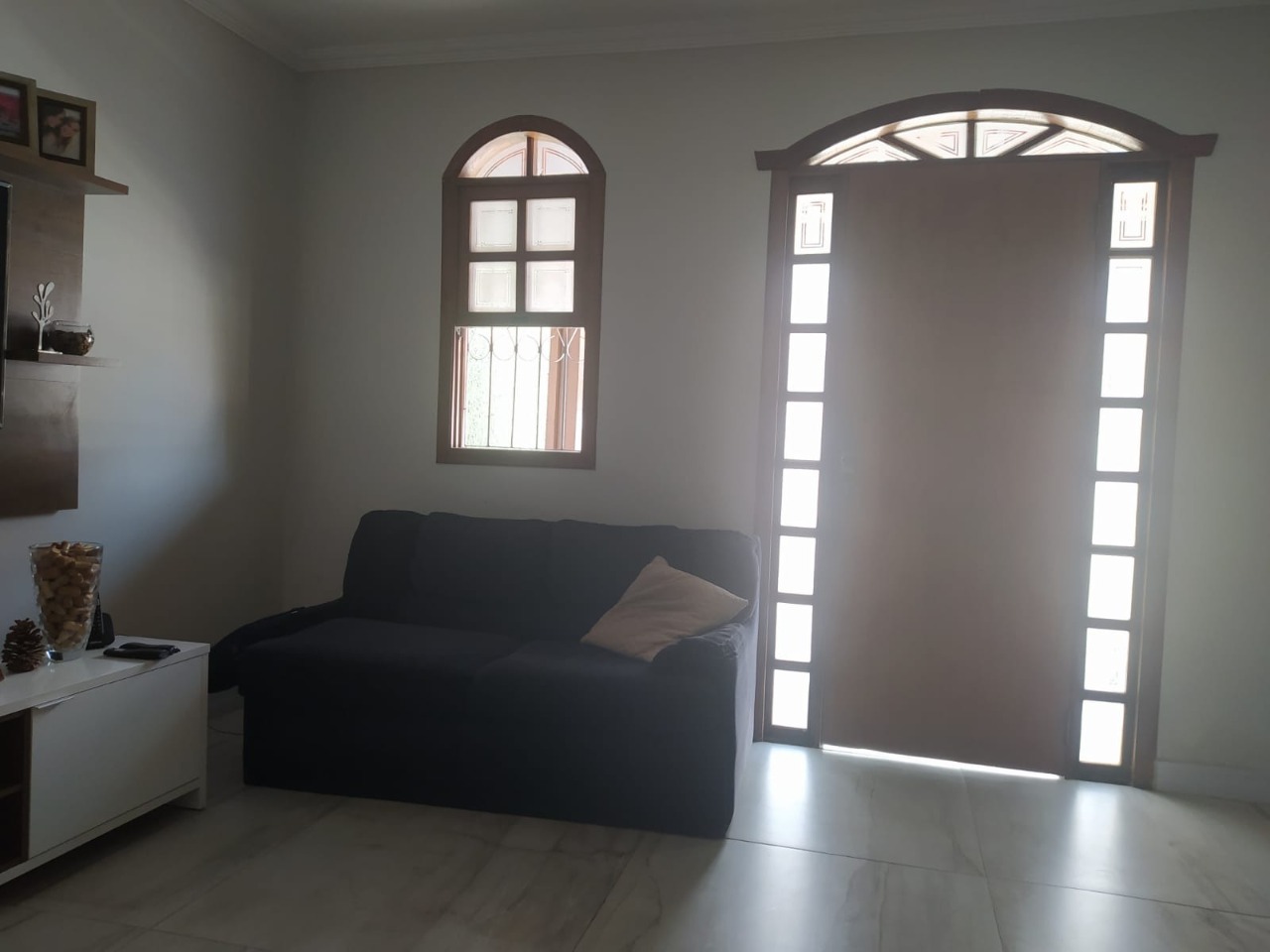 Casa à venda com 3 quartos, 100m² - Foto 2