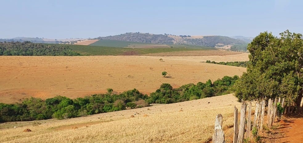 Chácara à venda com 2 quartos, 1936000m² - Foto 1