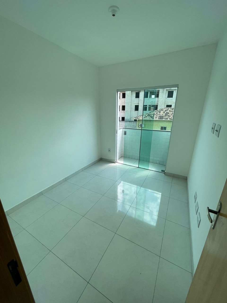 Apartamento à venda com 3 quartos, 75m² - Foto 7