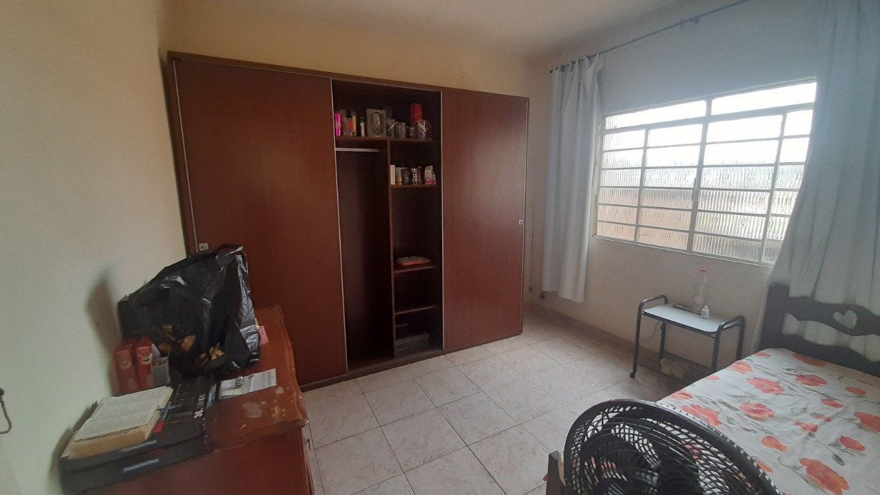 Casa à venda com 3 quartos, 600m² - Foto 14