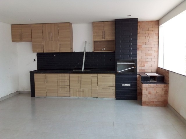 Casa à venda com 3 quartos, 360m² - Foto 10