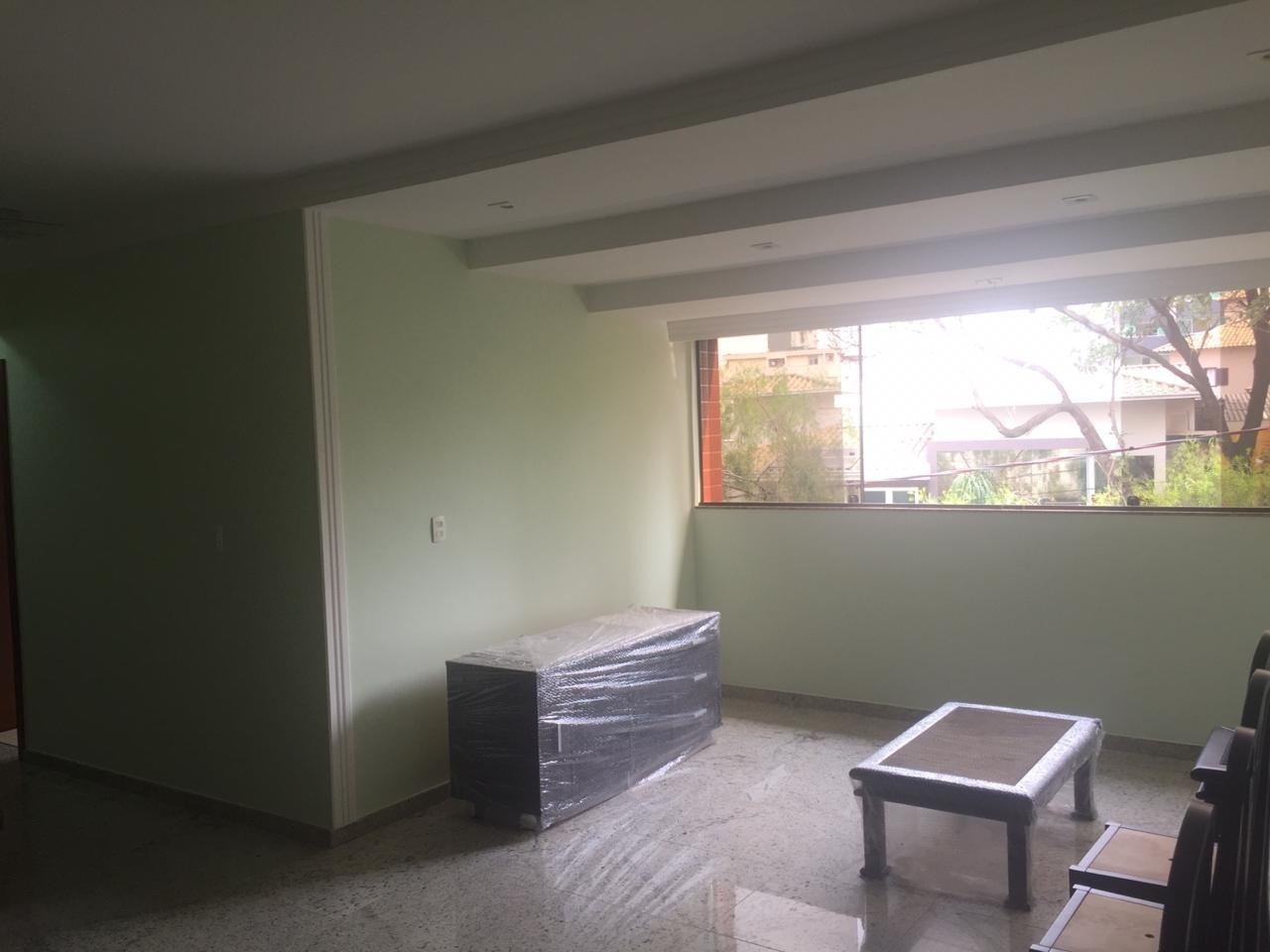 Apartamento à venda com 3 quartos, 121m² - Foto 2