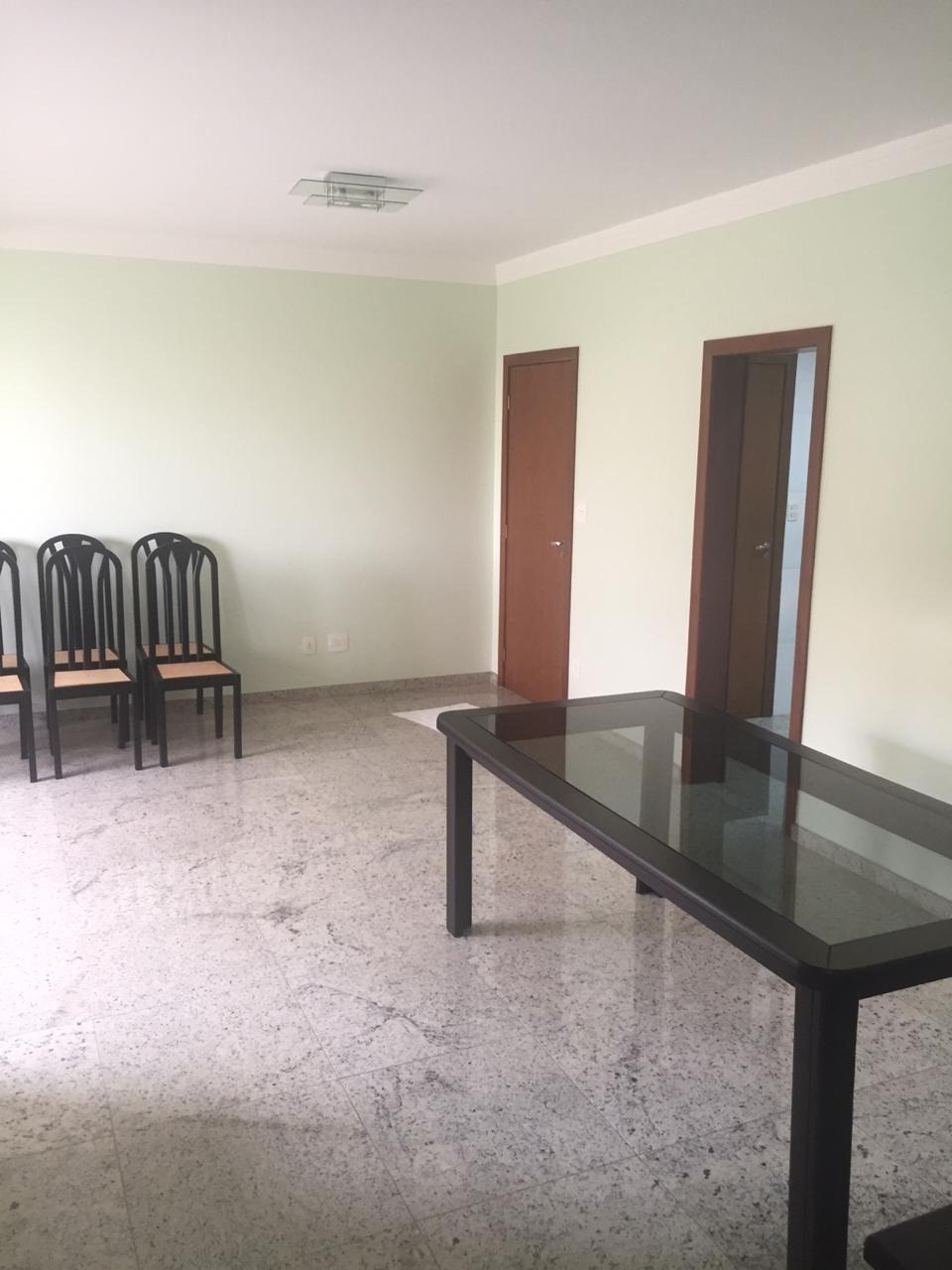 Apartamento à venda com 3 quartos, 121m² - Foto 1