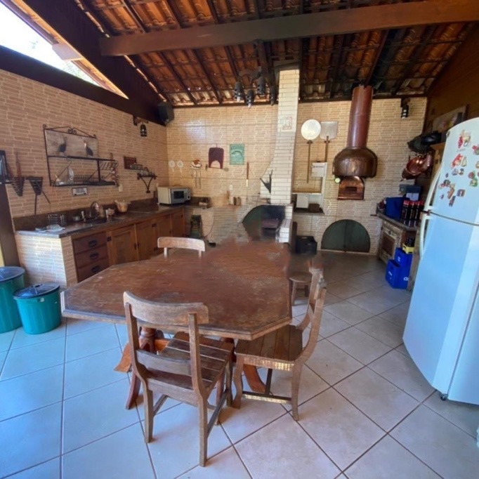 Chácara à venda com 6 quartos, 500m² - Foto 5