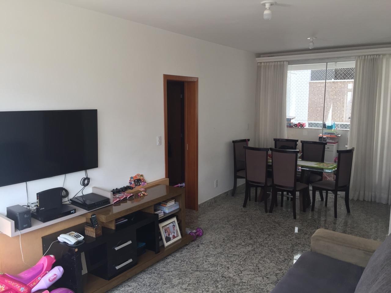 Apartamento à venda com 3 quartos, 90m² - Foto 1