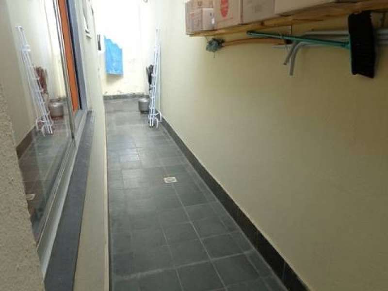 Apartamento à venda com 2 quartos, 77m² - Foto 2