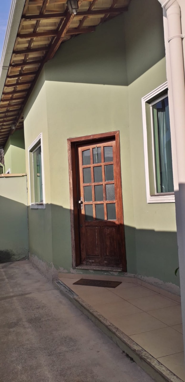 Casa à venda com 2 quartos, 64m² - Foto 2