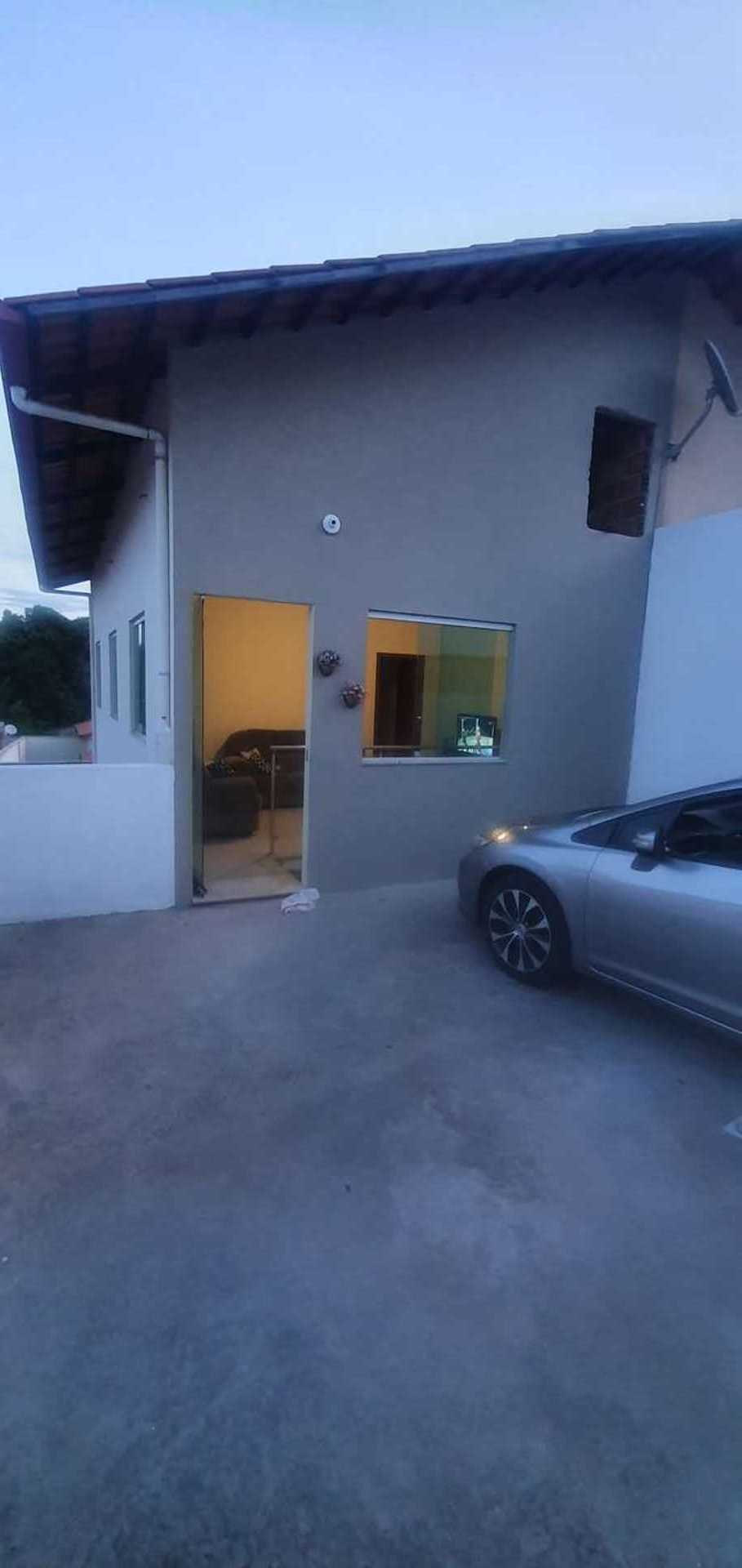 Casa à venda com 3 quartos, 140m² - Foto 1