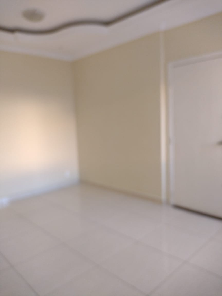 Apartamento à venda com 2 quartos, 67m² - Foto 4