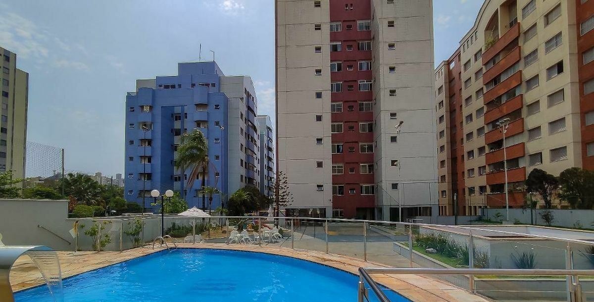 Apartamento à venda com 3 quartos, 103m² - Foto 1