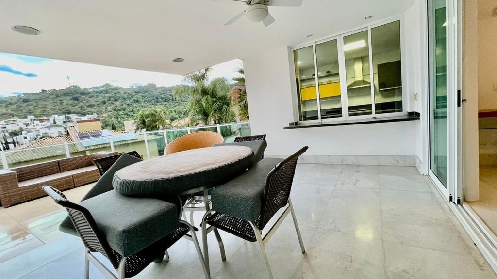 Casa de Condomínio à venda com 4 quartos, 380m² - Foto 11