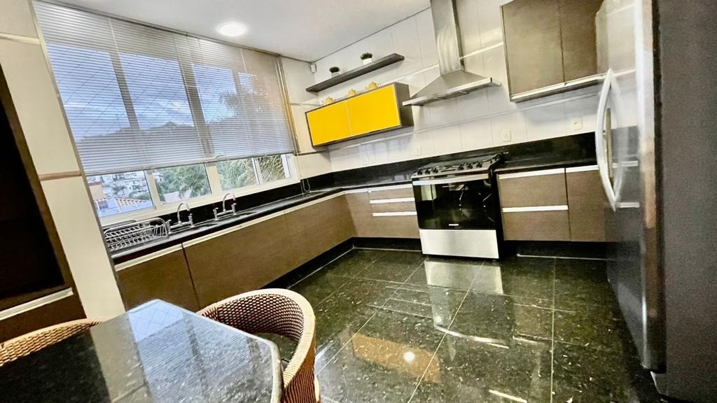 Casa de Condomínio à venda com 4 quartos, 380m² - Foto 14