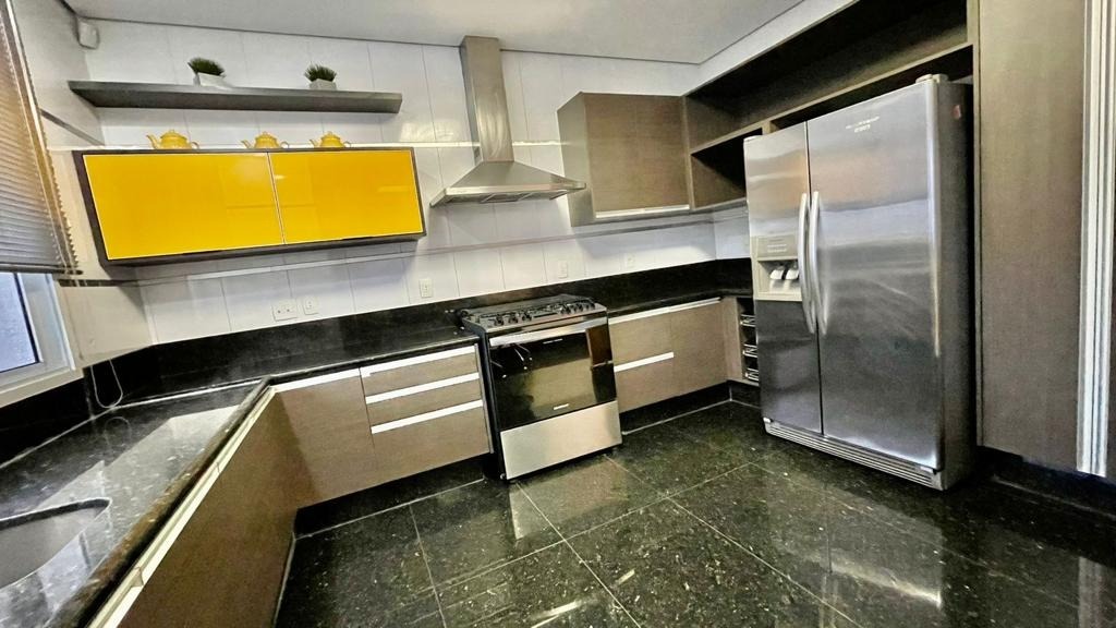 Casa de Condomínio à venda com 4 quartos, 380m² - Foto 16