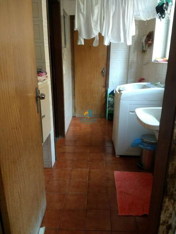 Apartamento à venda com 3 quartos, 137m² - Foto 4