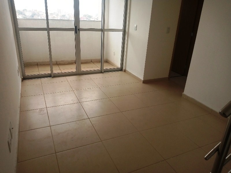 Apartamento à venda com 2 quartos, 58m² - Foto 3